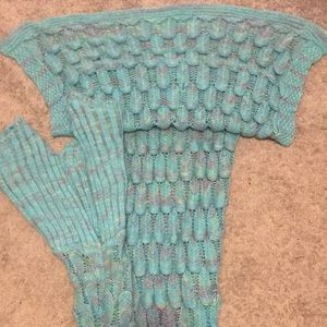 Knit Mermaid Tail Blanket